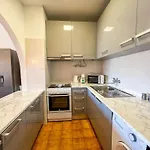 Cozy 1-bedroom Apartment, Pool, Διαμέρισμα