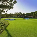 Cozy 1-bedroom Apartment, Pool,