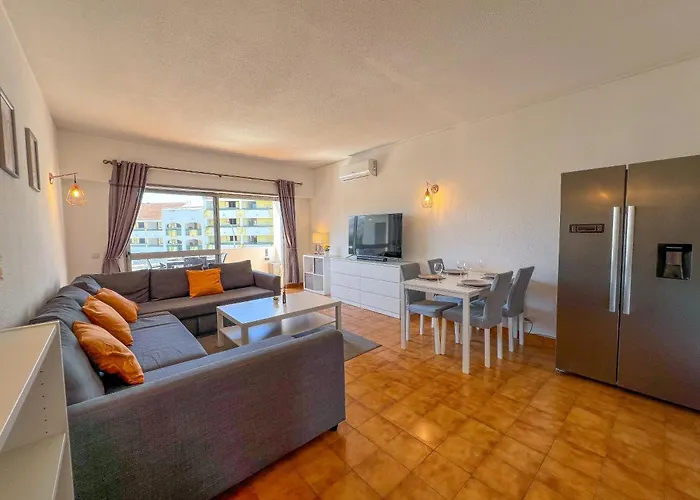 Cozy 1-bedroom Apartment, Pool, 알부페이라