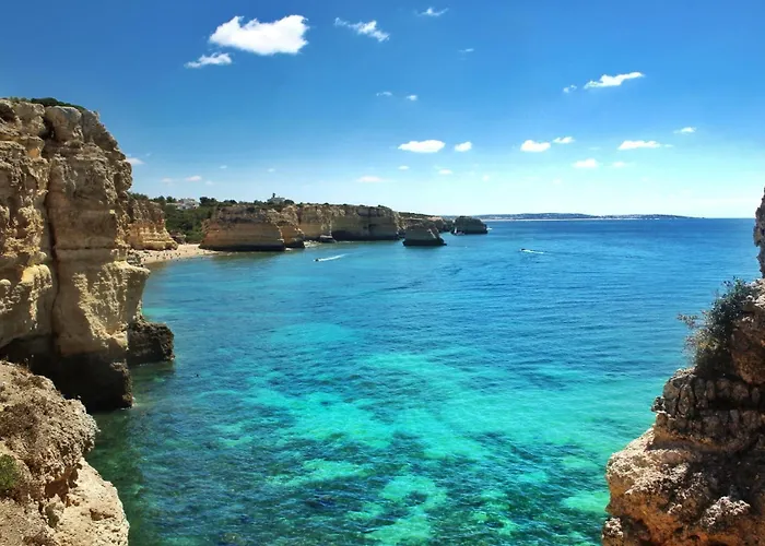 Cozy 1-bedroom Apartment, Pool, 아파트 알부페이라