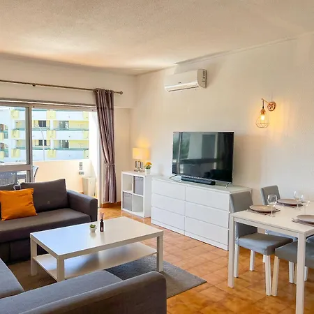 Appartement Cozy 1-bedroom Apartment, Pool, *